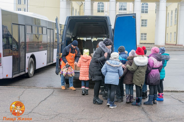 Участие в волонтерской группе «Пища жизни. Донецк».